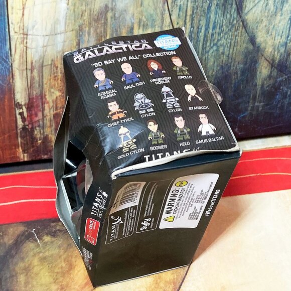 NEW BATTLESTAR GALACTICA CYLON RAIDER TITANS VINYL TOY MODEL - (LOOT CRATE SE - Picture 5 of 8